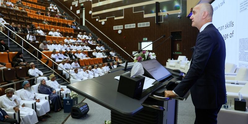 بدء أعمال مؤتمر الذكاء الاصطناعي بجامعة صحار