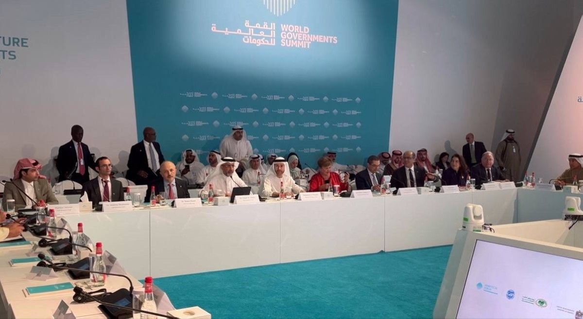 محمد الحسيني من القمة العالمية للحكومات يطالب بتكثيف الجهود لمواكبة التحولات الاقتصادية العالمية