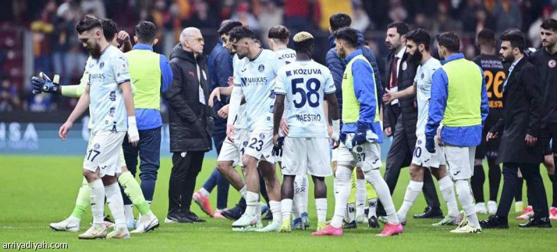 رئيس أضنة يستقيل ويؤكد: وصلنا إلى طريق مسدود