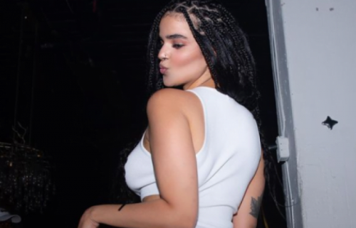 السعودية رهف القنون تجاوزت كل الحدود وتظهر مؤخرتها للترويج لموقع إباحي.. ومتابع بتنافس موديل آش ..اتفرج