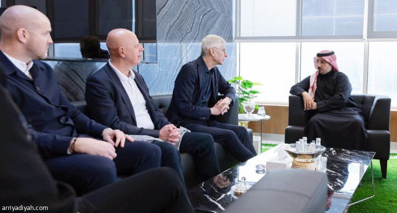 فينجر يزور اتحاد القدم.. ويلتقي بالمسحل