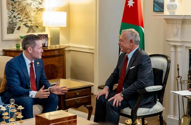 ملك الأردن يؤكد أهمية الدور الأمريكي في دعم السلام بالشرق الأوسط