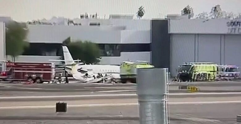 مصرع وإصابة 5 أشخاص فى اصطدام طائرتين في مطار سكوتسديل بولاية أريزونا الأمريكية