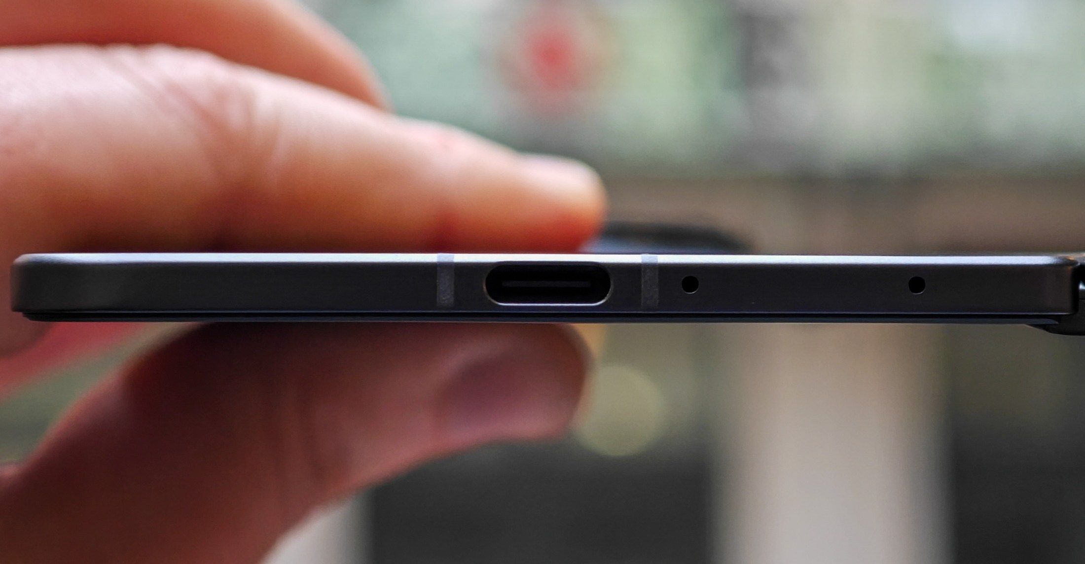 نظرة على أوبو فايند N5.. أنحف هاتف قابل للطي