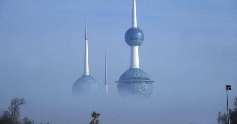 «الأرصاد الجوية»: أمطار رعدية وضباب