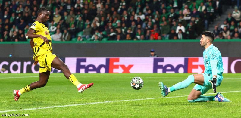 بثلاثية.. دورتموند يوجع سبورتينج