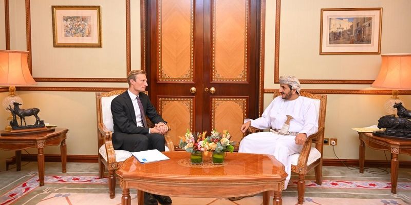 وكيل وزارة الخارجية للشؤون السياسية يلتقي مسؤولًا أُمَمِيًّا