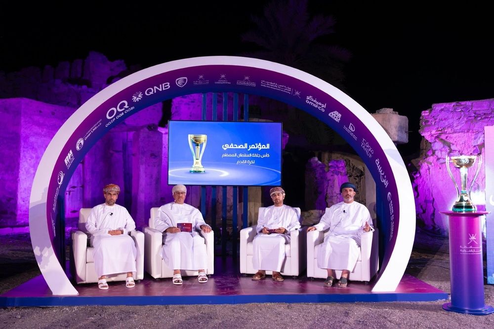 استعداداتٌ مكثّفة للمباراة النّهائية لكأس جلالته لكرة القدم بمجمع إبراء