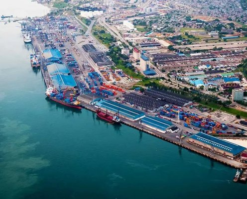 رسمياً: السعودية توجه ضربة قاسية لموانئ دبي في أفريقيا