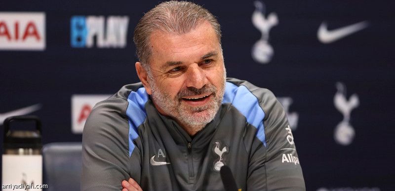 العائدون يرتبون أوراق توتنام