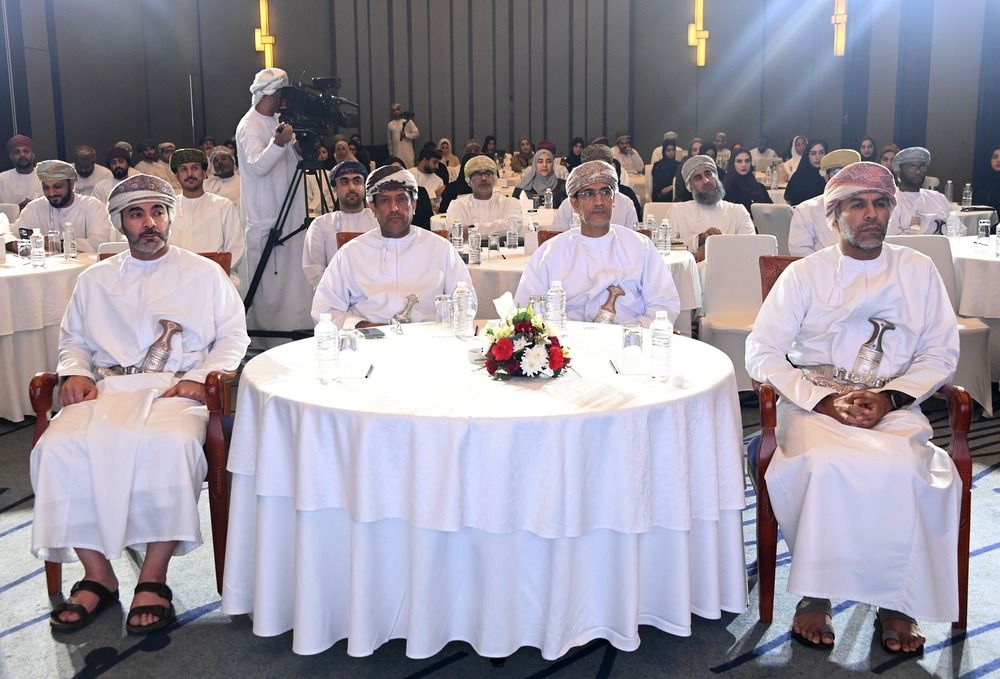 الإعلام يناقش مواجهة التحدّيات الرقميّة في تربية الأبناء