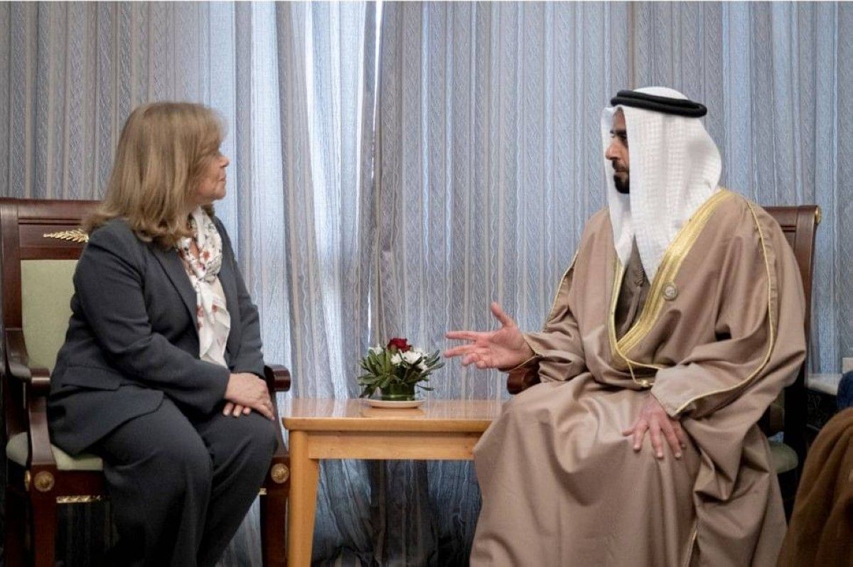 سيف بن زايد يلتقي في تونس مع وزيرة الشؤون الداخلية البرتغالية