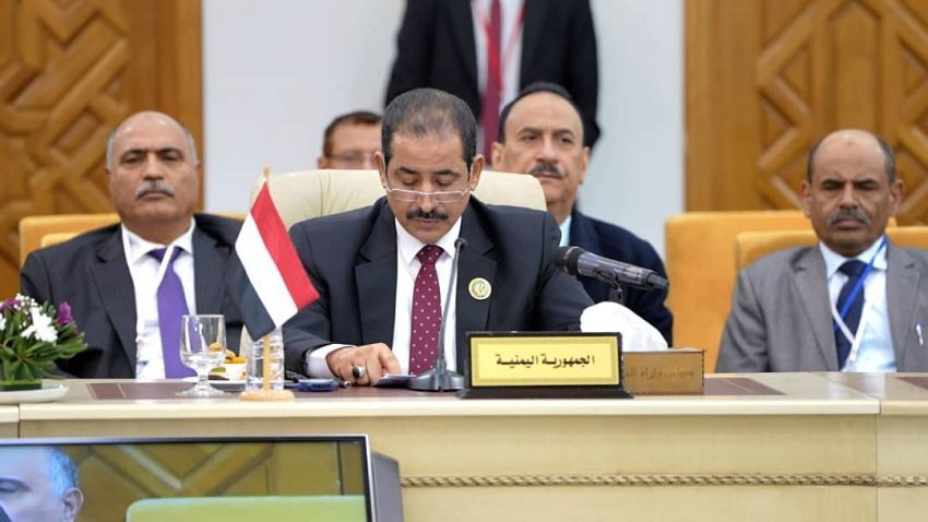 وزير الداخلية: الحوثيون وحلفاؤهم يقودون عمليات تهريب تهدد أمن المنطقة