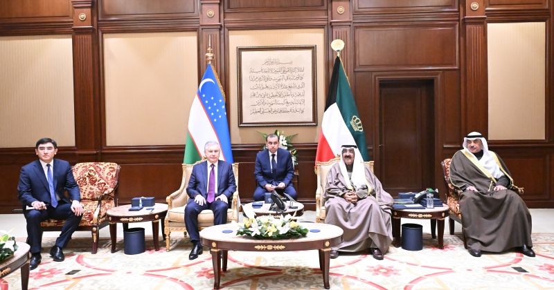 سمو الأمير ورئيس أوزبكستان يعقدان مباحثات رسمية