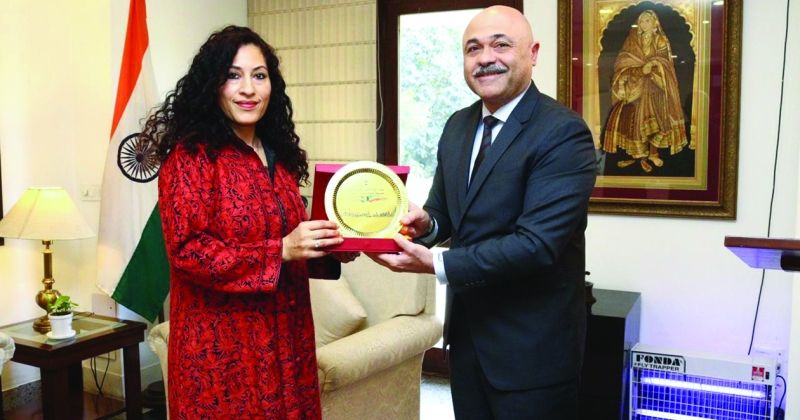 السفير الشمالي ونانديني سيغلا