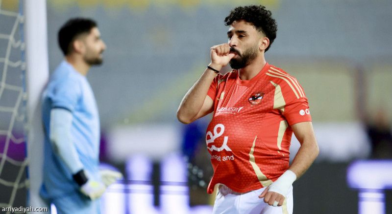 الأهلي يضرب الإسماعيلي برباعية