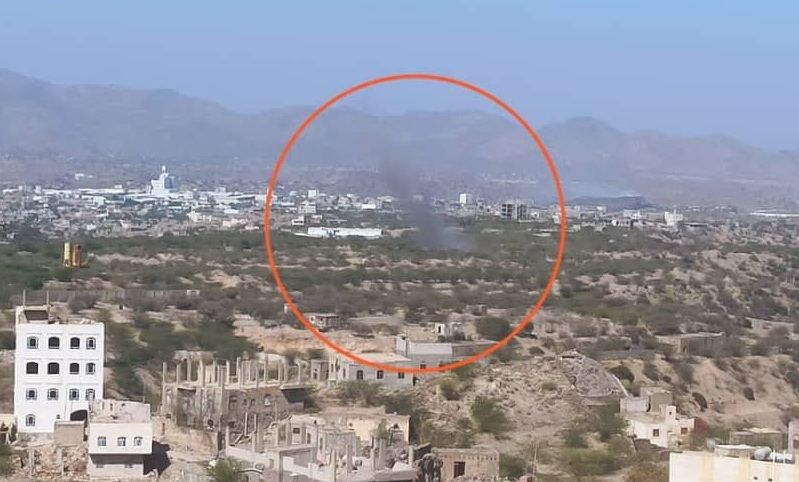 مليشيا الحوثي تستهدف مواقع الجيش والأحياء السكنية بقذائف الهاون غربي مدينة تعز