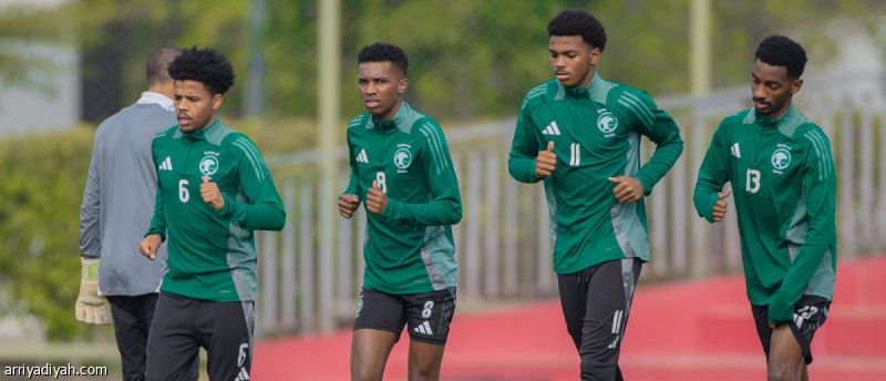 الأخضر الشاب يتأهب بالكرات الثابتة