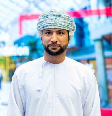 طلاب الجامعات والكليات يتعرفون على الفرص الوظيفية والتدريبية في بنك مسقط