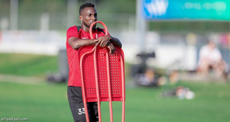 رغم التألق مع القادسية.. أجيري يتجاهل كينيونيس