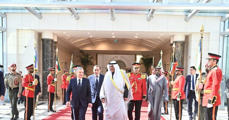 رئيس أوزبكستان يغادر البلاد وسمو ولي العهد على رأس مودعيه