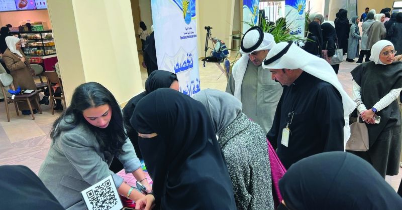 حضور طلابي خلال المعرض