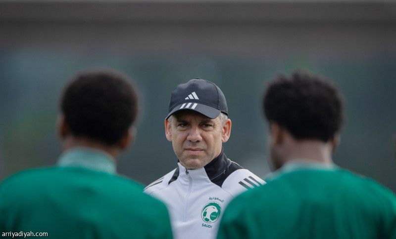 أمام كوريا الشمالية.. سواريز يجري 3 تغييرات في القائمة الأساسية