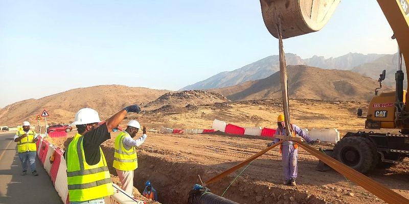 إنجاز في مشروع إنشاء شبكات المياه في الرستاق بنسبة 60%