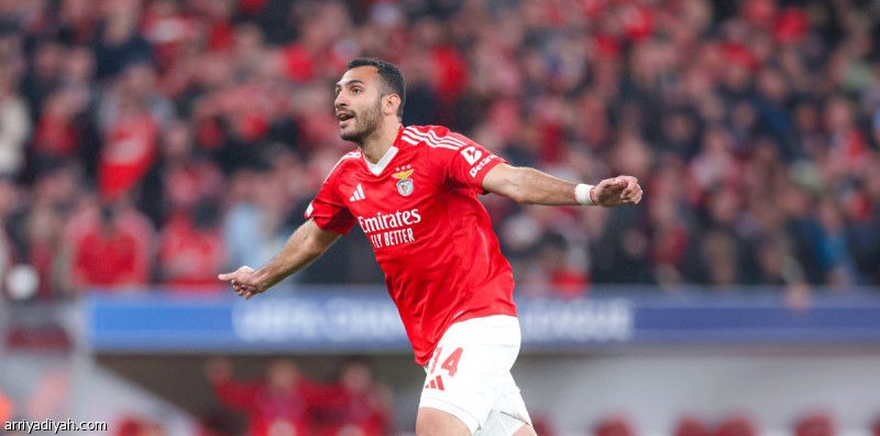 بنفيكا يطيح بموناكو