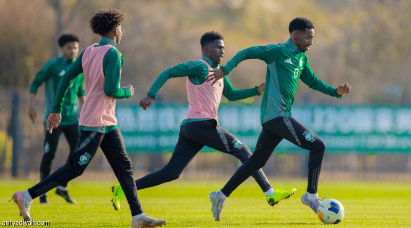 بأكثر من فرصة.. الأخضر الشاب يواجه الكوريين