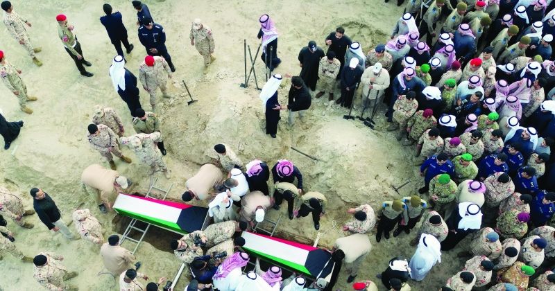 ثرى الكويت يحتضن الشهيدين