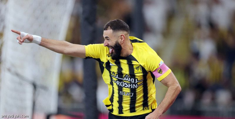 بنزيما في الكلاسيكو.. 18 عاما و38 مساهمة تهديفية