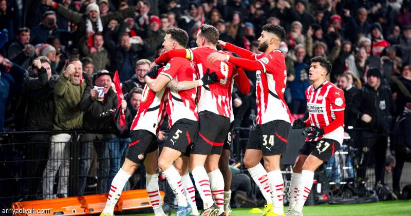 أيندهوفن يسقط يوفنتوس بالإضافية