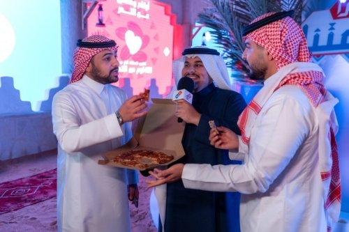 هذا ما نعرفه حتى الآن عن بيتزا التمر الجديدة التي أعلنت عنها دومينوز بيتزا في السعودية