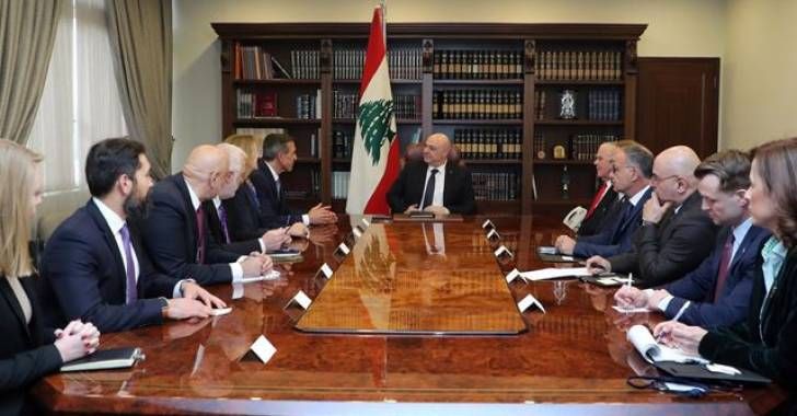 الرئيس اللبناني يطالب واشنطن بالضغط على إسرائيل لاستكمال انسحابها الكامل من بلاده