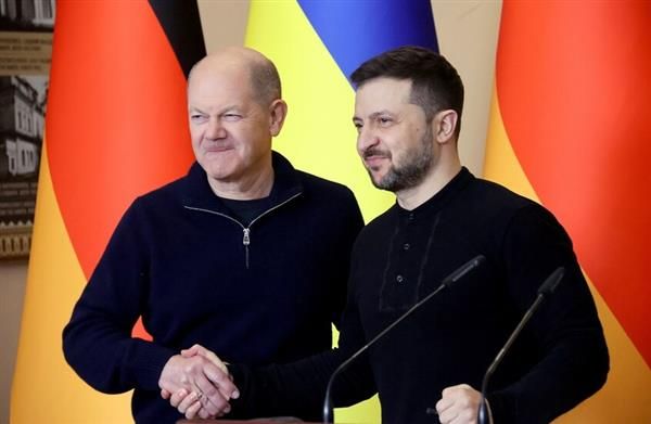 شولتز يجدد الدعوة لإشراك أوكرانيا في أي مفاوضات سلام