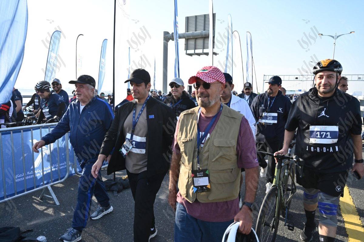 حشد رياضي.. على «جسر جابر»