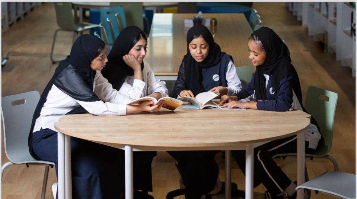 مدارس الدولة تدعو أولياء الأمور لتوقيع «ميثاق الشراكة»
