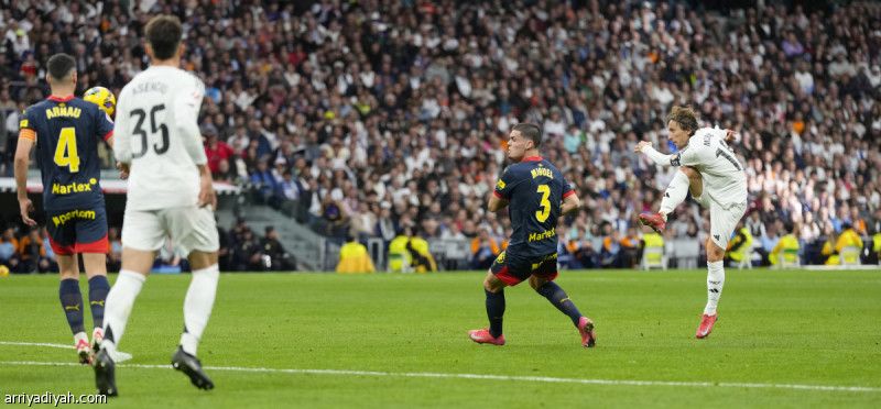 بثنائية جيرونا.. الريال يكسر عناد 3 جولات