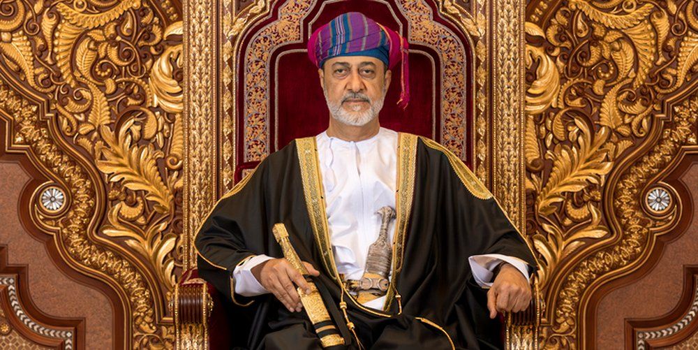 جلالةِ السُّلطان يعودُ إلى البلاد بعد زيارة خاصّة