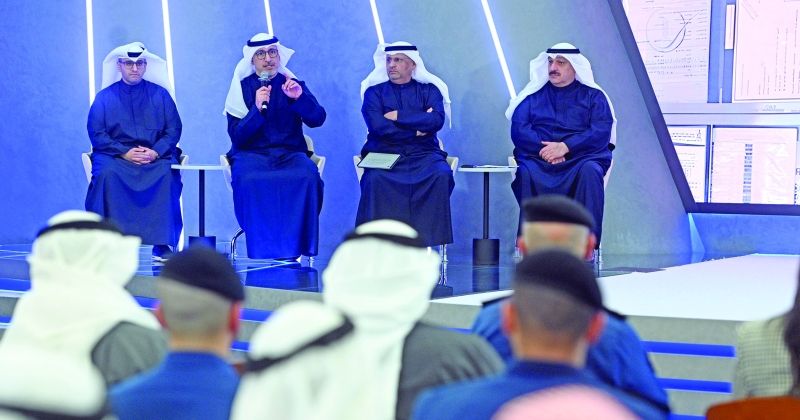 العجيل والمشاري والعمر والعوضي في المؤتمر الصحافي (تصوير نايف العقلة)