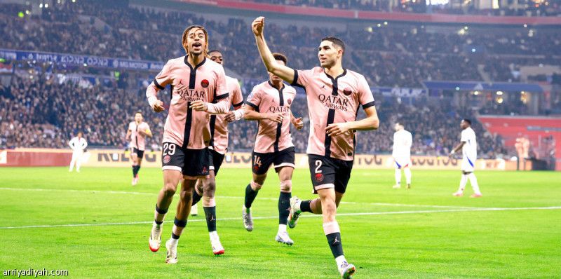 باريس يوسع فارق الصدارة إلى 13 نقطة