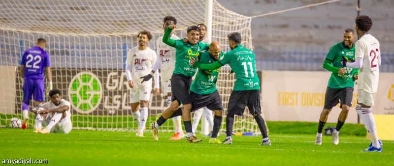 بثلاثية خامسة.. النجمة يزيد متاعب الفيصلي