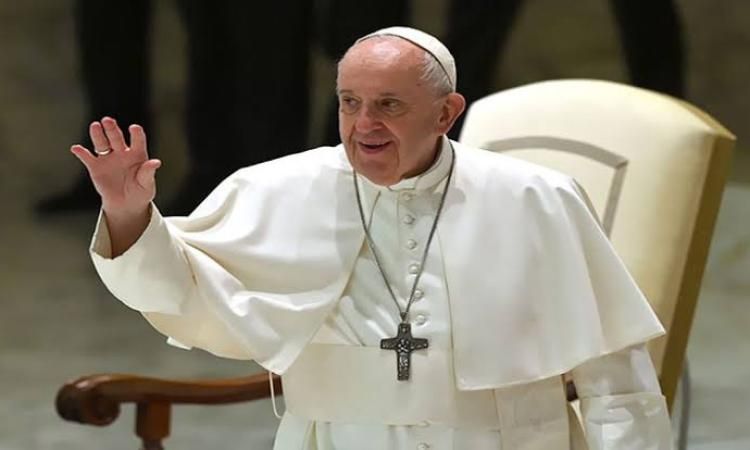 الفاتيكان: تحسن طفيف في الحالة الصحية للبابا فرنسيس