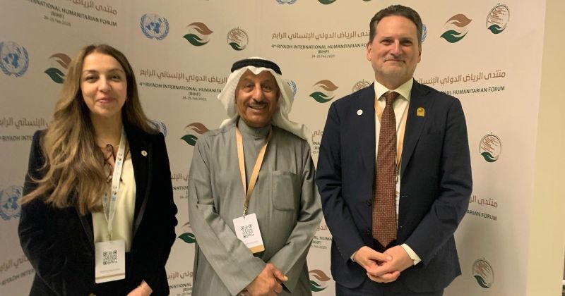 المغامس خلال لقائه المدير العام للجنة الدولية للصليب الأحمر في (منتدى الرياض الدولي الإنساني الرابع)