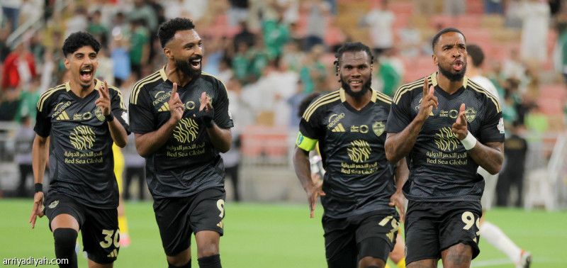 الأهلي يلحق بالقادسية الخسارة الأكبر