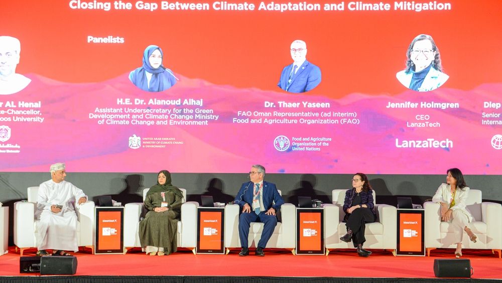 بحث الحلول المستدامة لمواجهة التغيرات المناخية في أسبوع عُمان للمناخ