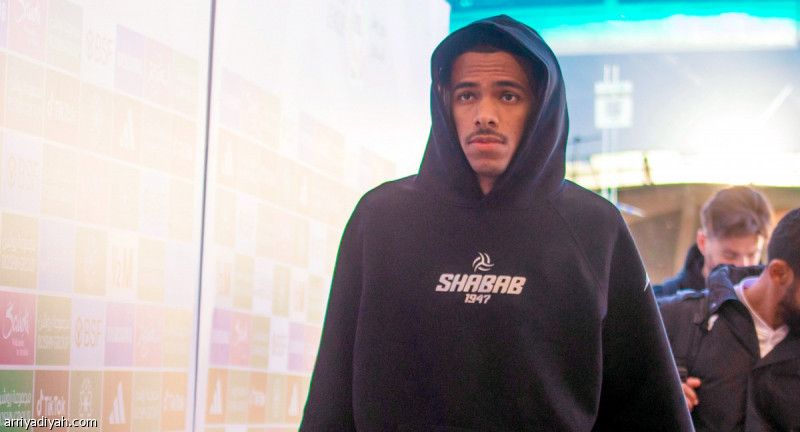 الرائد والشباب.. تريم يستبدل 4.. والقاسمي يعوض نورمان