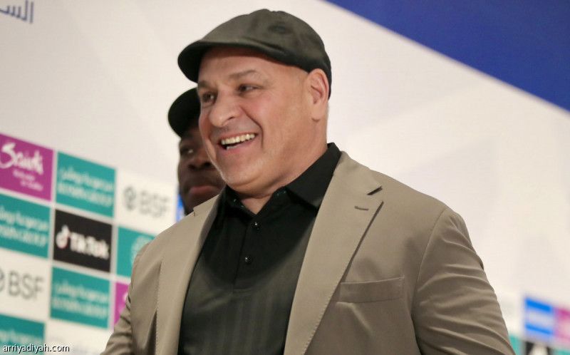 زكري يثبت 9 ويبعد الهمامي والسفري