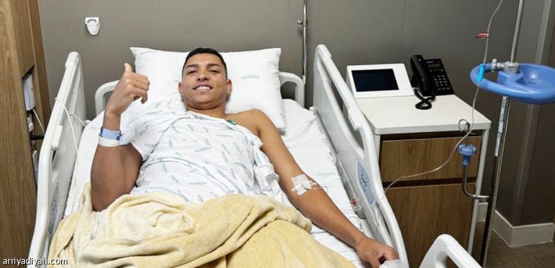 مايلسون التعاون يجري جراحة الغضروف